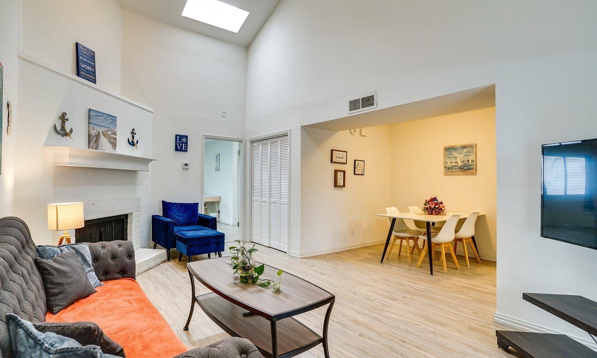 Northeast Dallas Apartment | Cozy 1-bedroom apartment in welcoming Dallas with AC