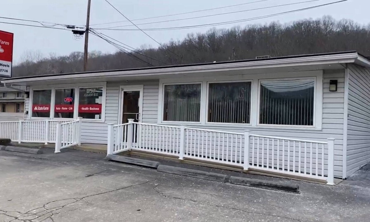 Franklin Apartment | Cozy 1 BR Convenient to Franklin/Oil City! Fully furnished better than a hotel!
