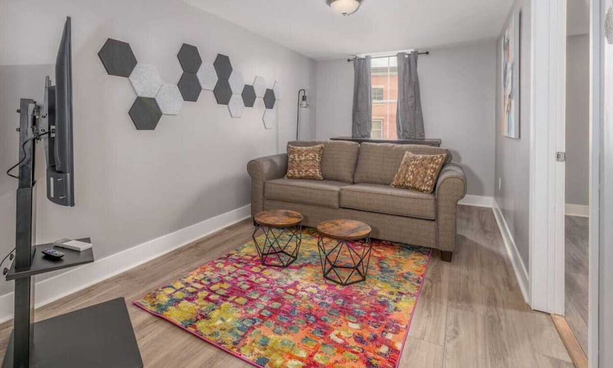 Augusta Apartment | COZY 1BR APT | PERFECT LOCATION | WALK EVERYWHERE
