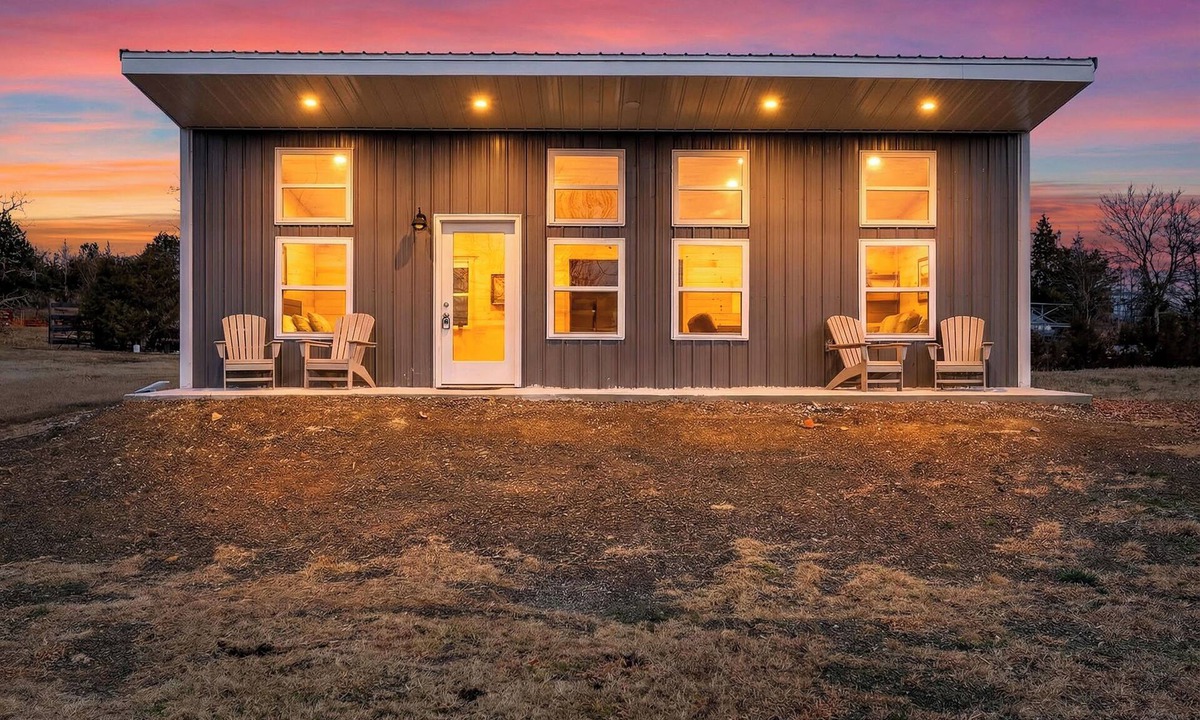 Talihina Cabin | Cozy 2-bedroom cabin in Talihina - Close to Talimena Drive and Choctaw Capital