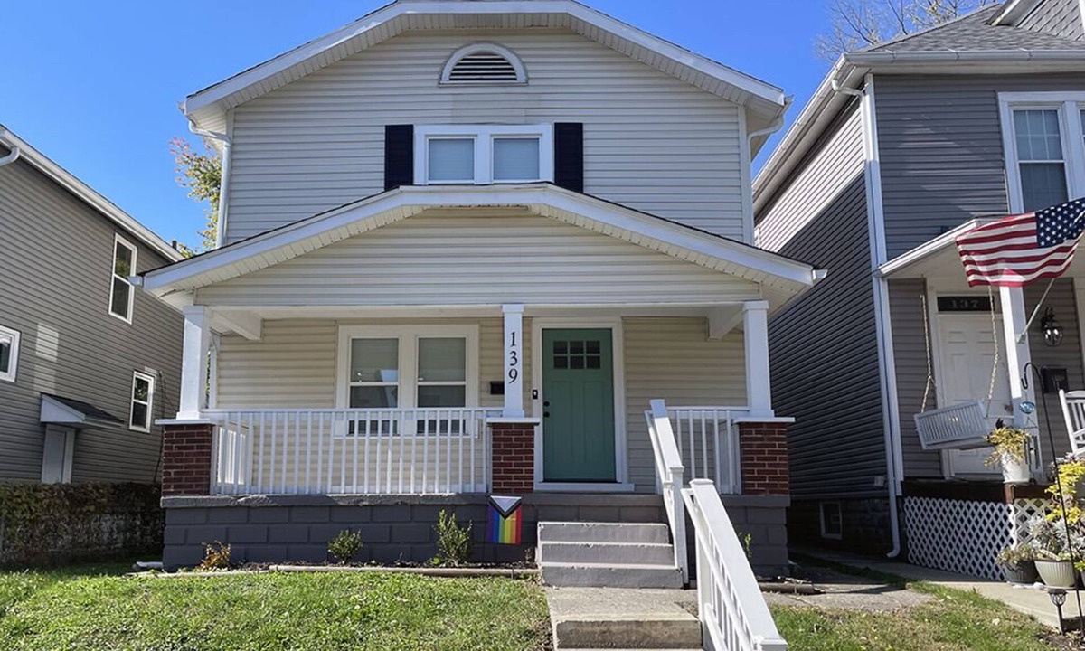 West Columbus House | Cozy 2BR Near Ohio State - Private Yard - Parking