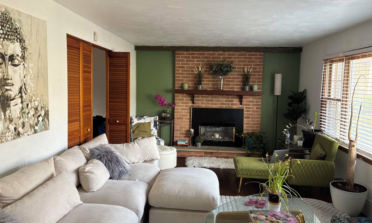 Monroe Heights House | Cozy 3BR Retreat in Monroeville – 15 Miles from Pittsburgh