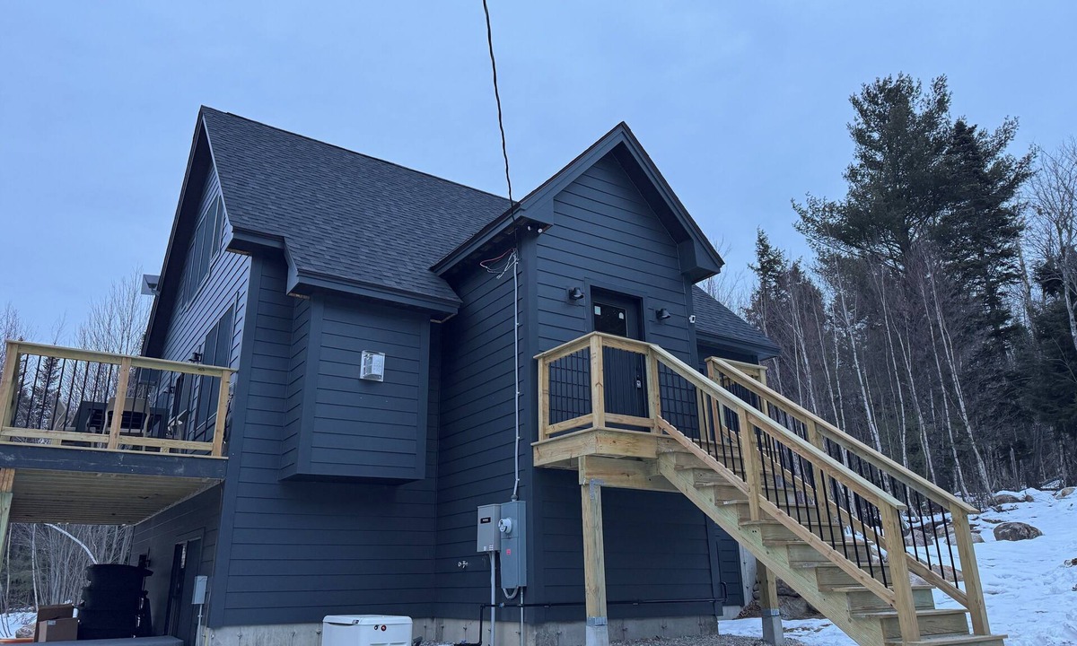 Bethel Cabin | Cozy 4-bedroom cabin with WiFi, AC in fabulous Bethel