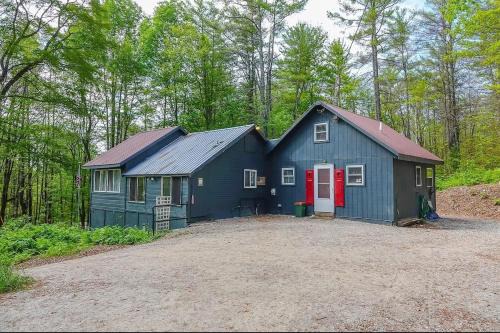 Stoneham House | Cozy cabin getaway in the White Mountains