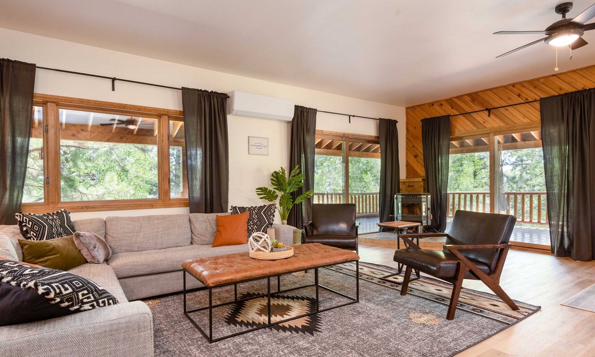 Mammoth Creek Cabin | Cozy Cabin Next To Panguitch Lake w/Hot Tub!