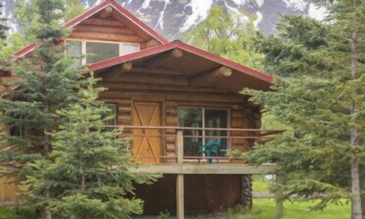 Cooper Landing Cabin | Cozy Cabin on the Kenai River