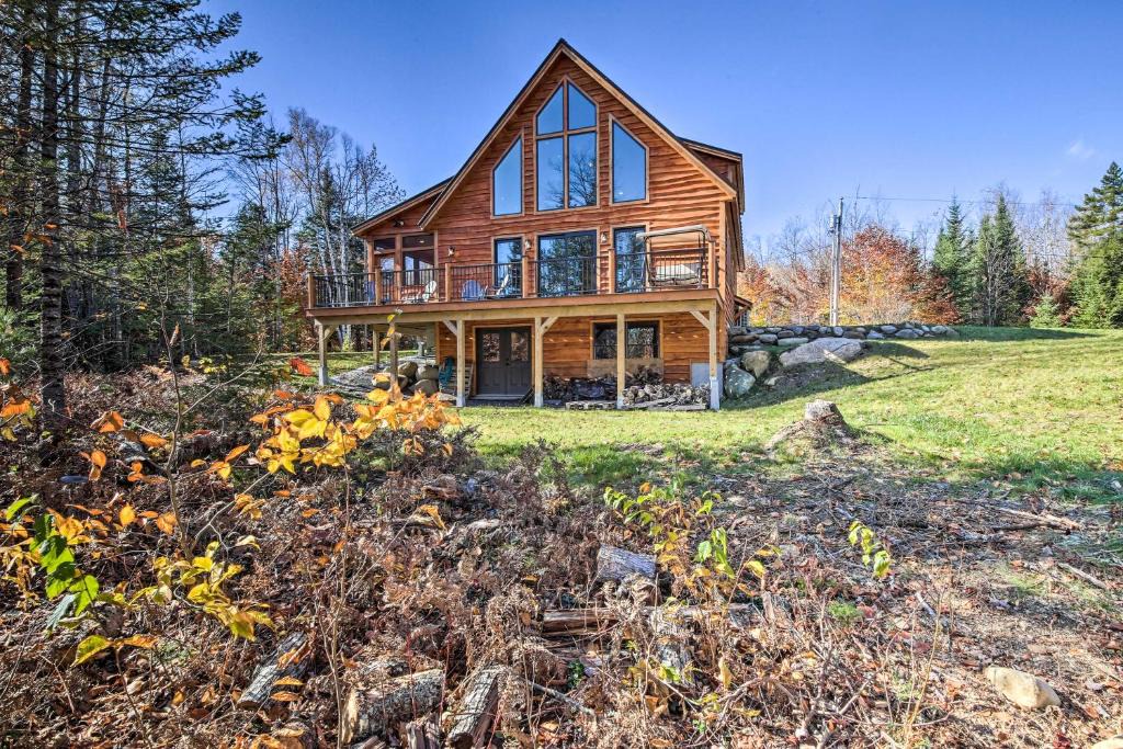 New Vineyard House | Cozy & Peaceful Waterfront Cabin on Porter Lake!