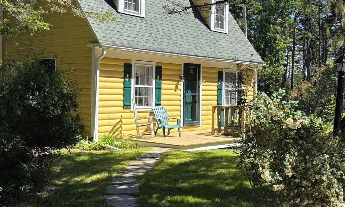 Southport Cottage | Cozy Pet-Friendly Southport Cottage Near Boothbay Harbor with AC