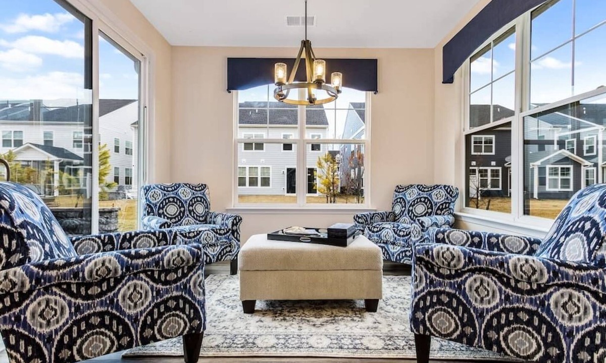 St. Martin House | Cozy Retreat in famous Bayside Resort with Pools