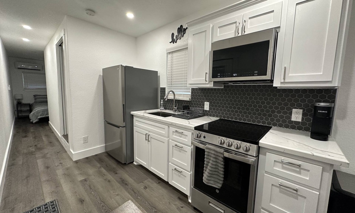 Sweeny Cottage | Cozy Shipping Container Home