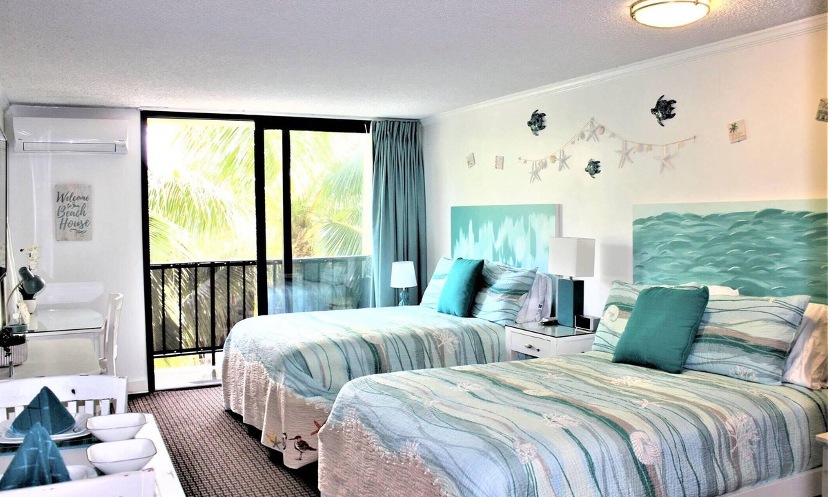 Waikiki Apartment | Cozy studio in boutique condotel at the heart of Waikiki 2 blocks from the beach