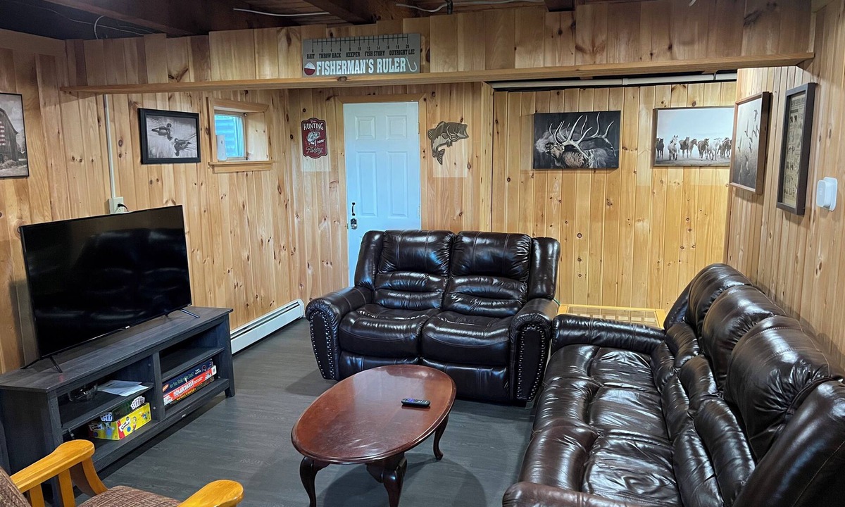 Turin Cabin | Cozy Tug Hill 4-bedroom cabin located directly on the trails in Turin NY