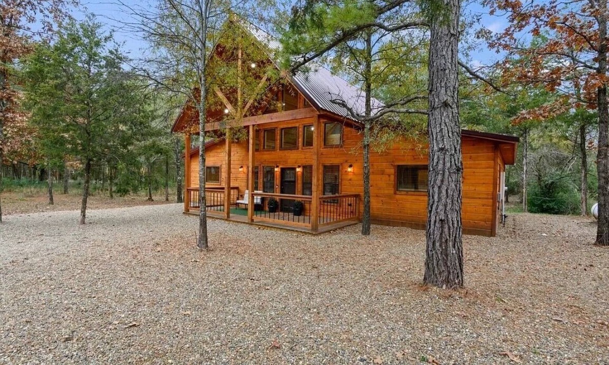 Broken Bow Cabin | Crystal Moon - Hot Tub, Firepit, Cornhole, Hammock