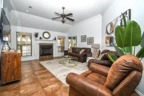 Siloam Springs House | Cypress Ct Estate