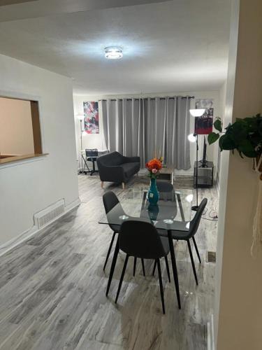 Scarborough Apartment | D's Home