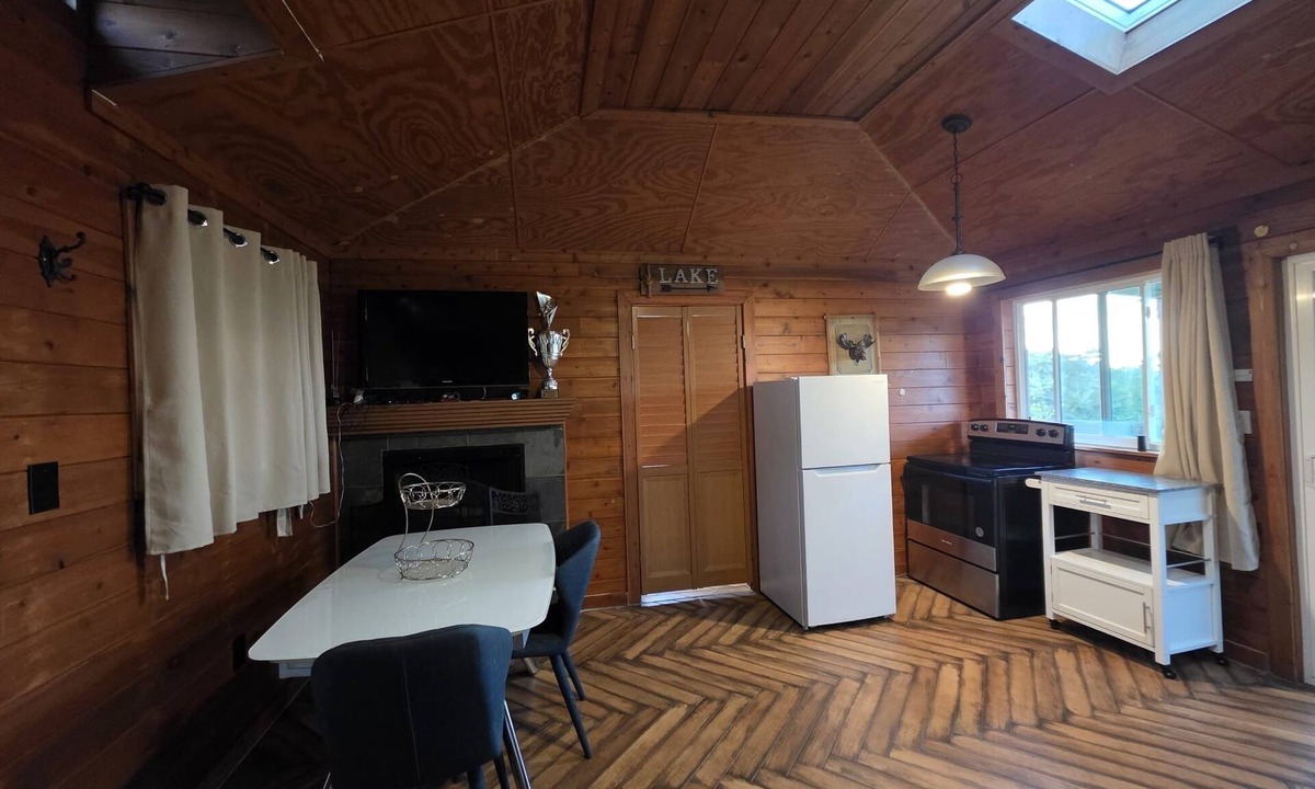 Cedar Hill Cabin | Dallas Cabin spectacular views-EPIC, Six Flag, Globe Life MAJOR INTERNATIONAL SPORTING EVENT AT&T Stadium DFW