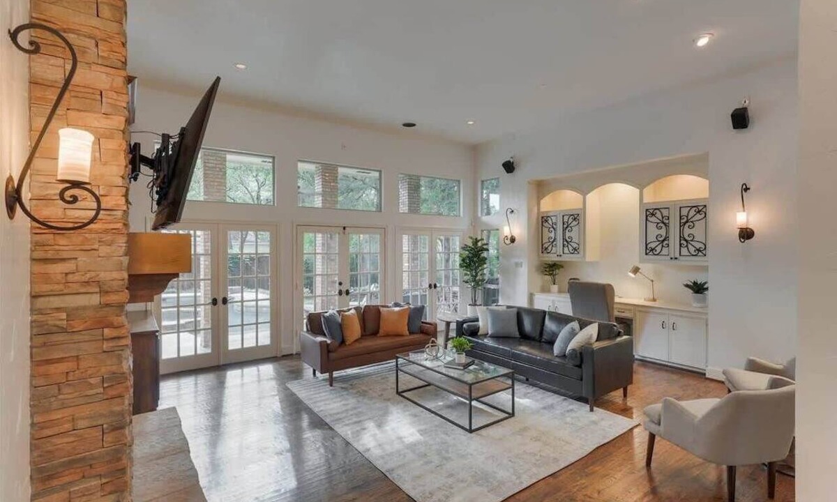 Park Central House | Dallas Gem 5 Bedrooms Home with Pool, Game Room