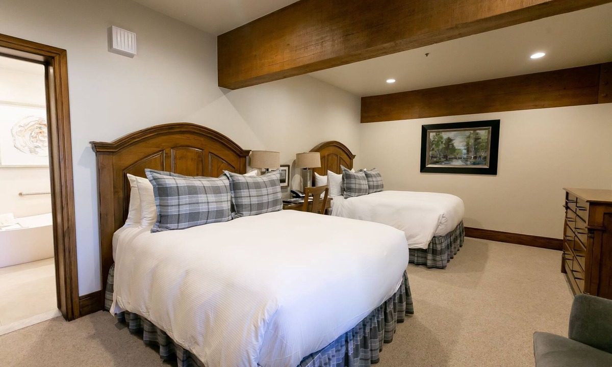 Deer Valley Hotel | Deluxe Two Queen Room Hotel Room by RedAwning