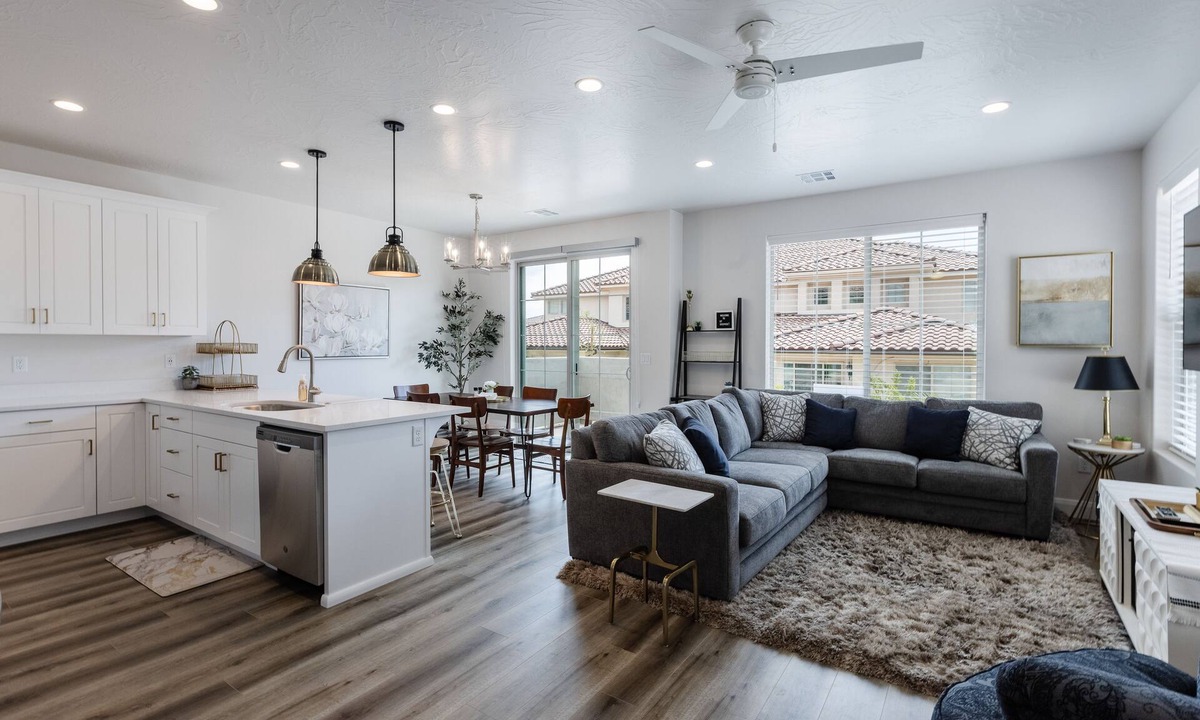 Washington House | Desert Riviera | Prime Location For Adventure! | 3 Bedroom, 3.5 Bathroom | Escondido Community