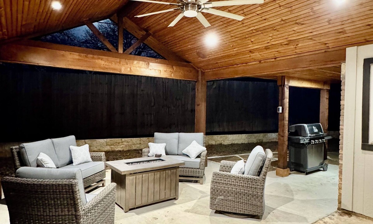 West Arlington House | DFW Executive Globe Life, ATT Stadium, Six Flags FIFA World Cup Home Arlington