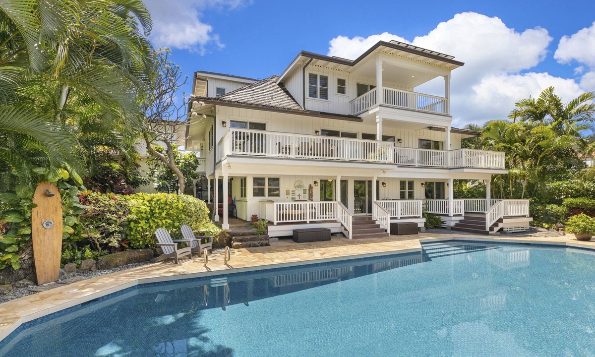 Kahala House | Diamond Head Luxury Home w/Pool, AC, Lanai and close to Waikiki, Hale Le'ahi