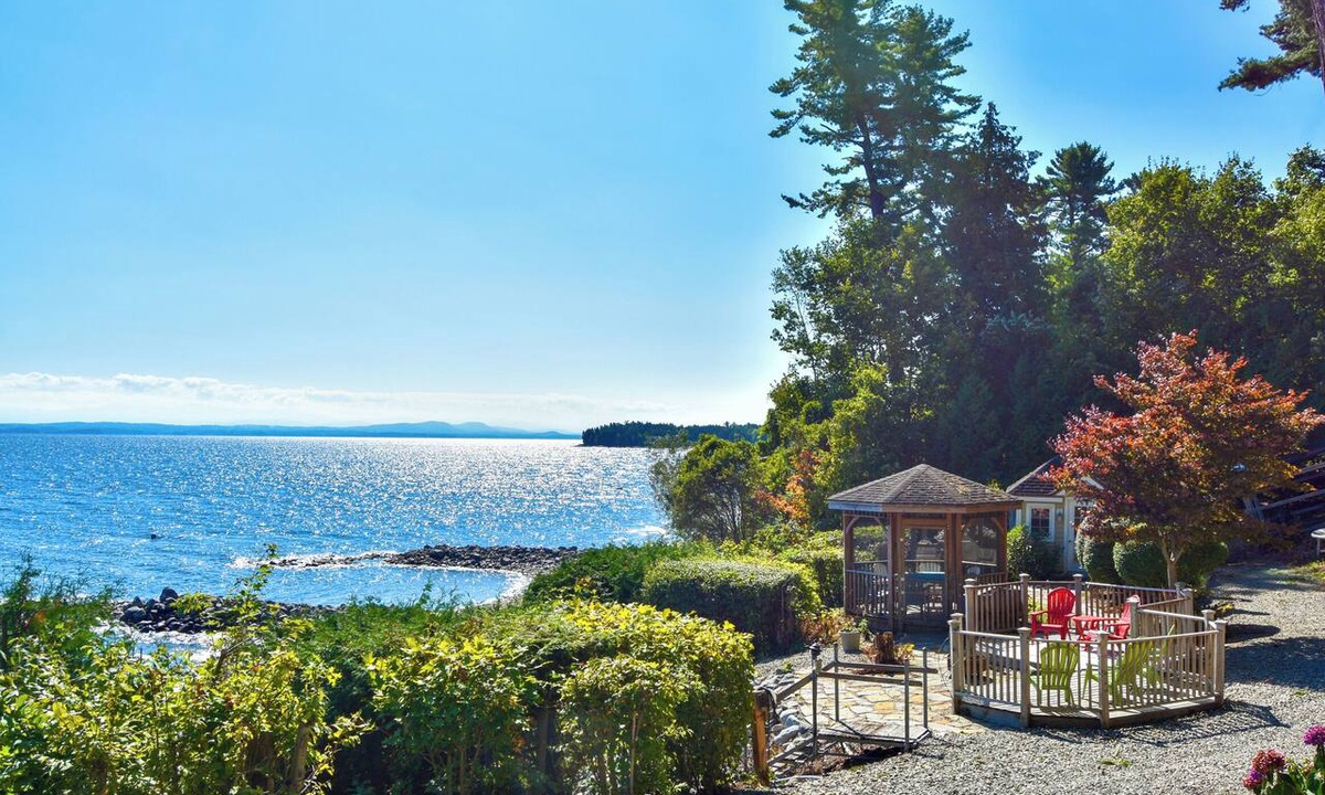 Willsboro Apartment | Dock Access! Charming Lake Champlain Carriage Home