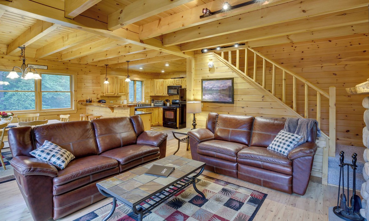 Greenwood Cabin | Dog-Friendly Greenwood Cabin < 1 Mi to Mt Abram!