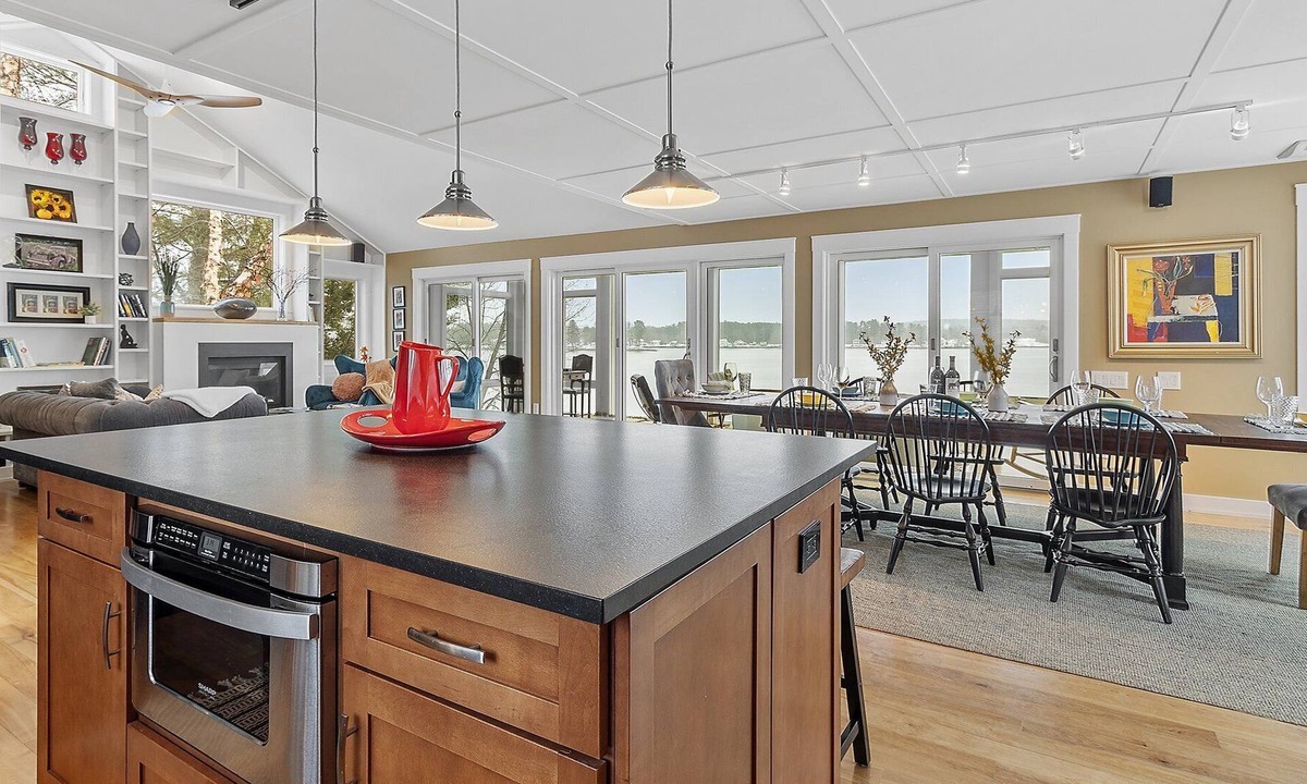 Dover House | Dover Point Delight