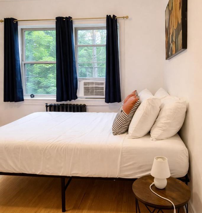 East Avenue Apartment | Downtown High Falls Studio Apt, Kitchen, TV