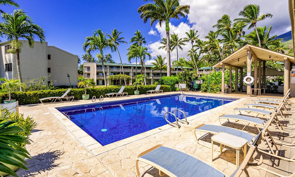 Ualapue Apartment | Dreamy oceanfront resort condo with pool, tennis courts, & beach access