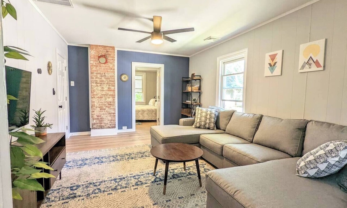 Tremont House | Duck Island Getaway - Close to Downtown and West Side Market