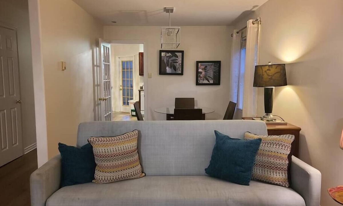 Halifax House | Elegance & Style With Custom Canopy Beds