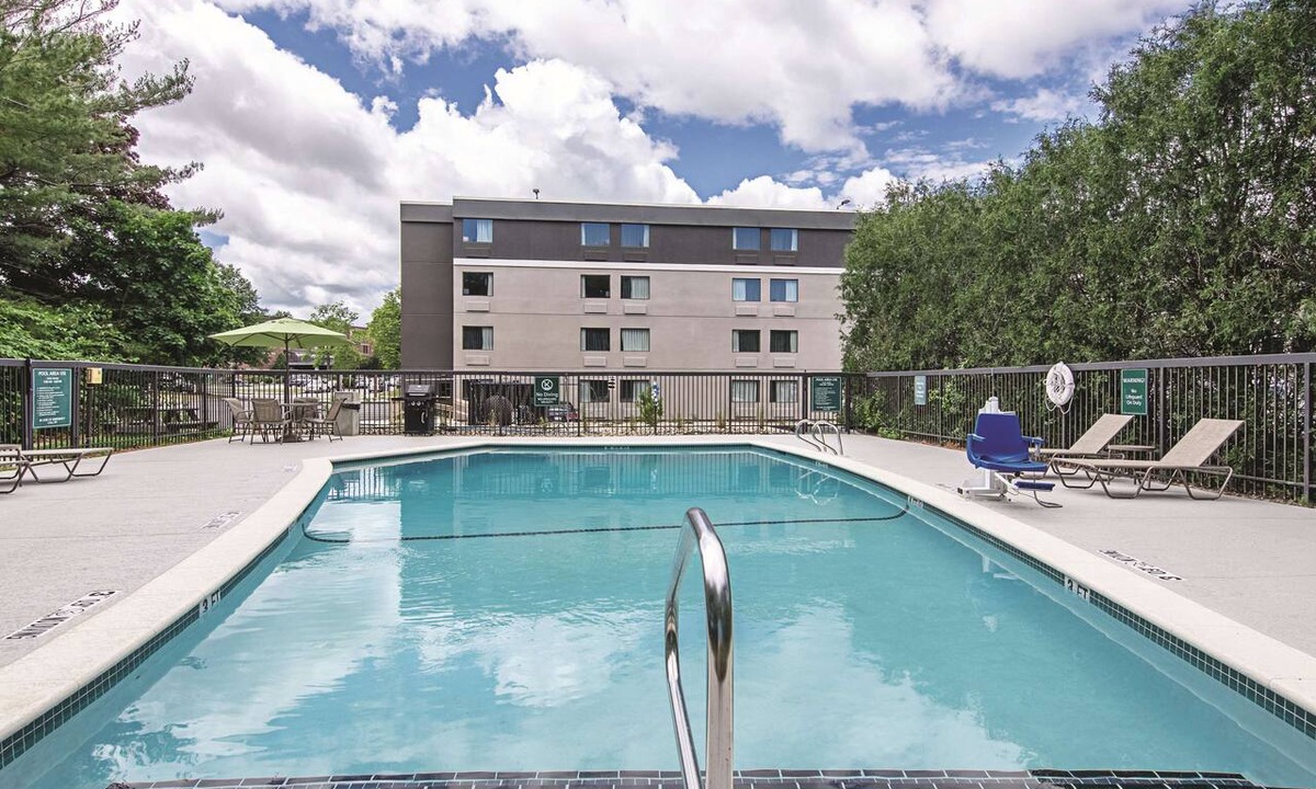 Portland Hotel | Elegant King Suite, La Quinta Portland, Downtown Proximity, Free Breakfast