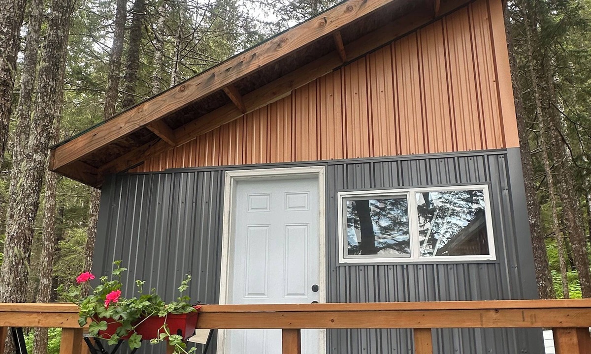 Seward Cabin | Ellsworth Glacier View Cabin #3 Remote Ocean Front Cabin