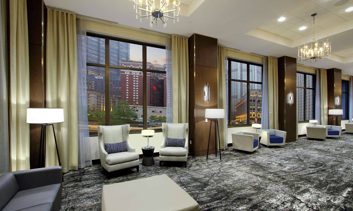 Downtown Pittsburgh Hotel | Embassy Suites By Hilton Pittsburgh Downtown
