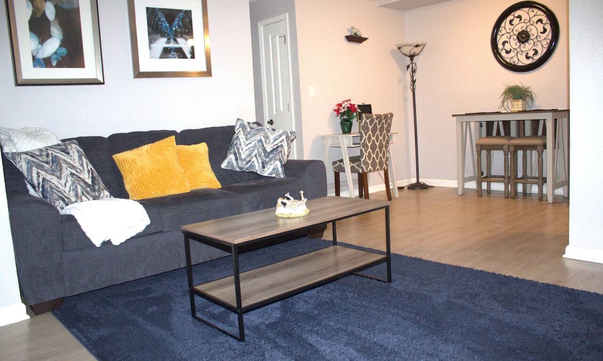 Kettering Apartment | Enjoy a stylish experience. Corporate housing or family vacation.