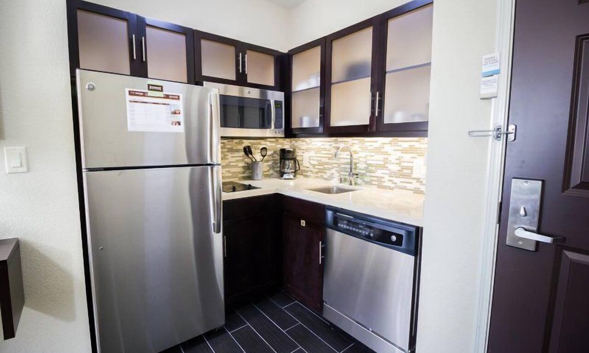 Legacy Park Apartment | Enjoy Free Breakfast, Free Wi-Fi, and an Outdoor Pool