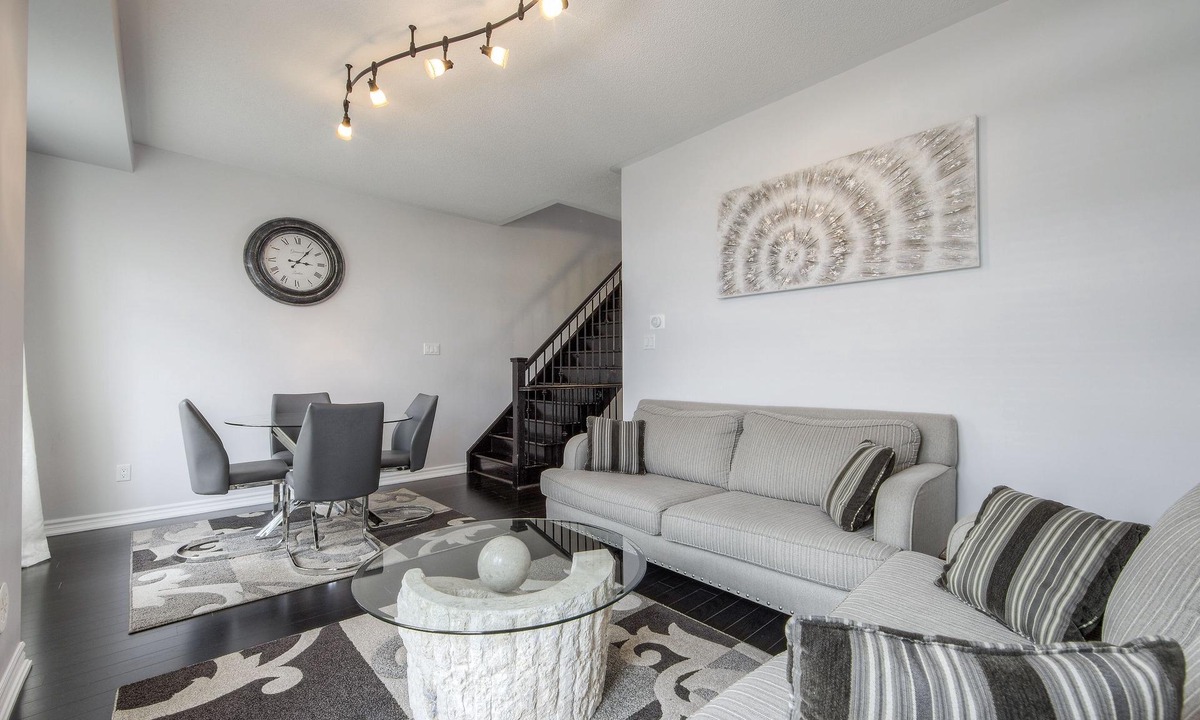 Brampton House | Executive Home - Brampton (Greater Toronto Area)