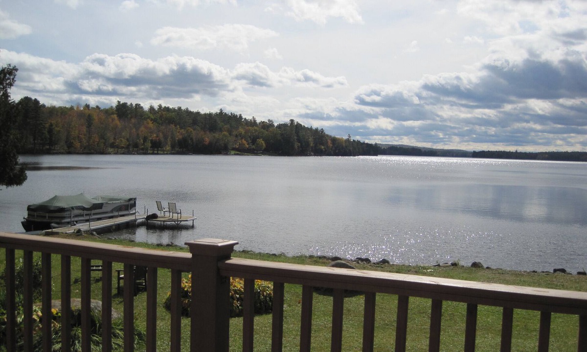 Mount Vernon House | Executive Lake House