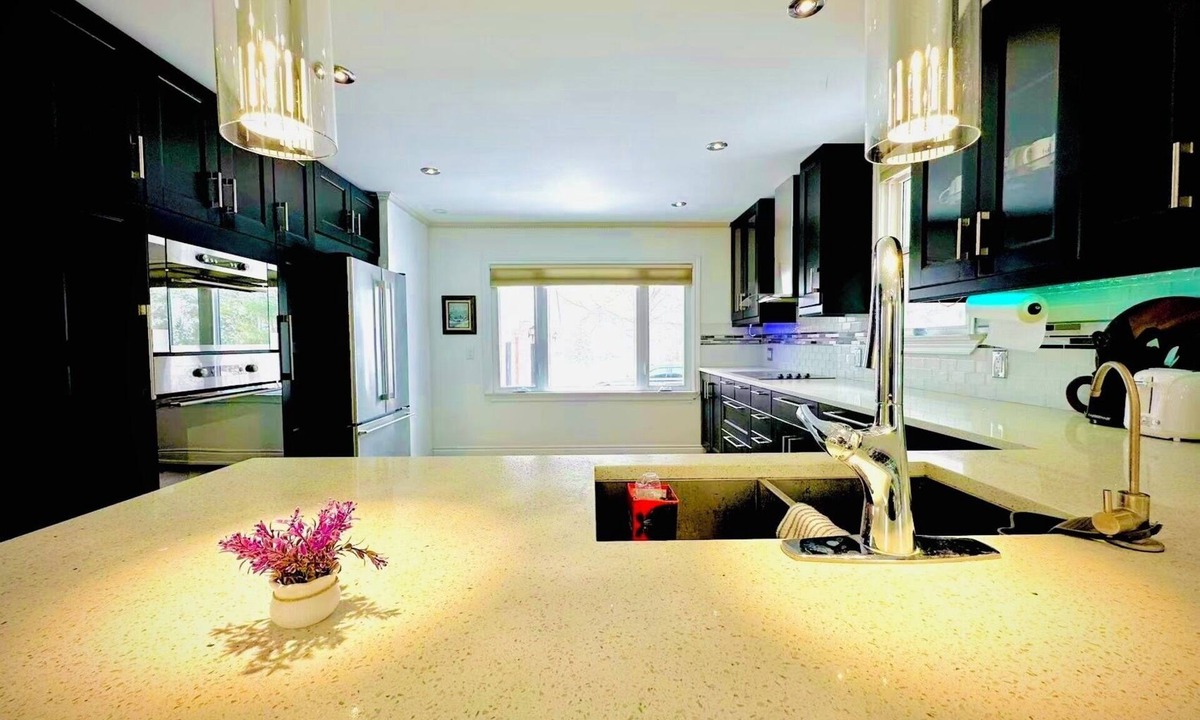 Durham Region House | Executive Retreat/Forest Trails/Golfing/Skating
