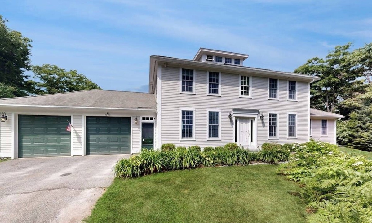 East Boothbay House | Expansive Modern Home w/Ocean View, Gorgeous Garden & Dog-friendly