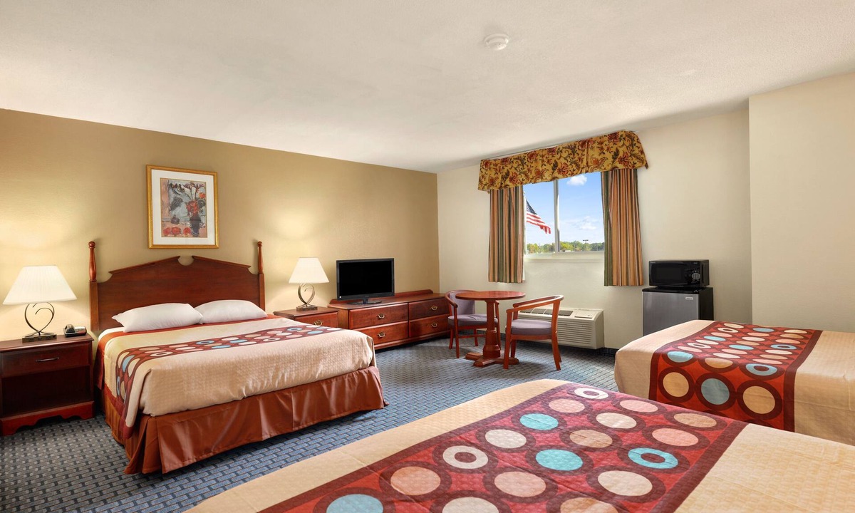 Williamsville Hotel | Fairbridge Inn Express Buffalo Airport Williamsville