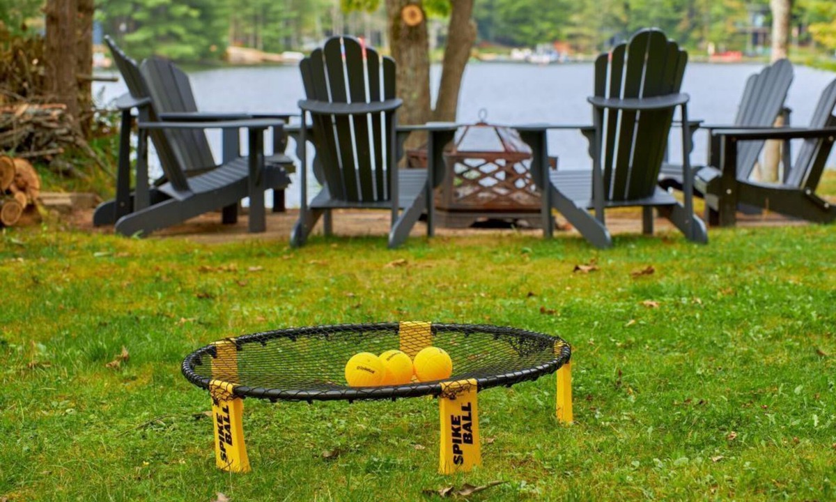 Gravenhurst Cabin | Fall Retreat Fire Pit, Games, Waterfront