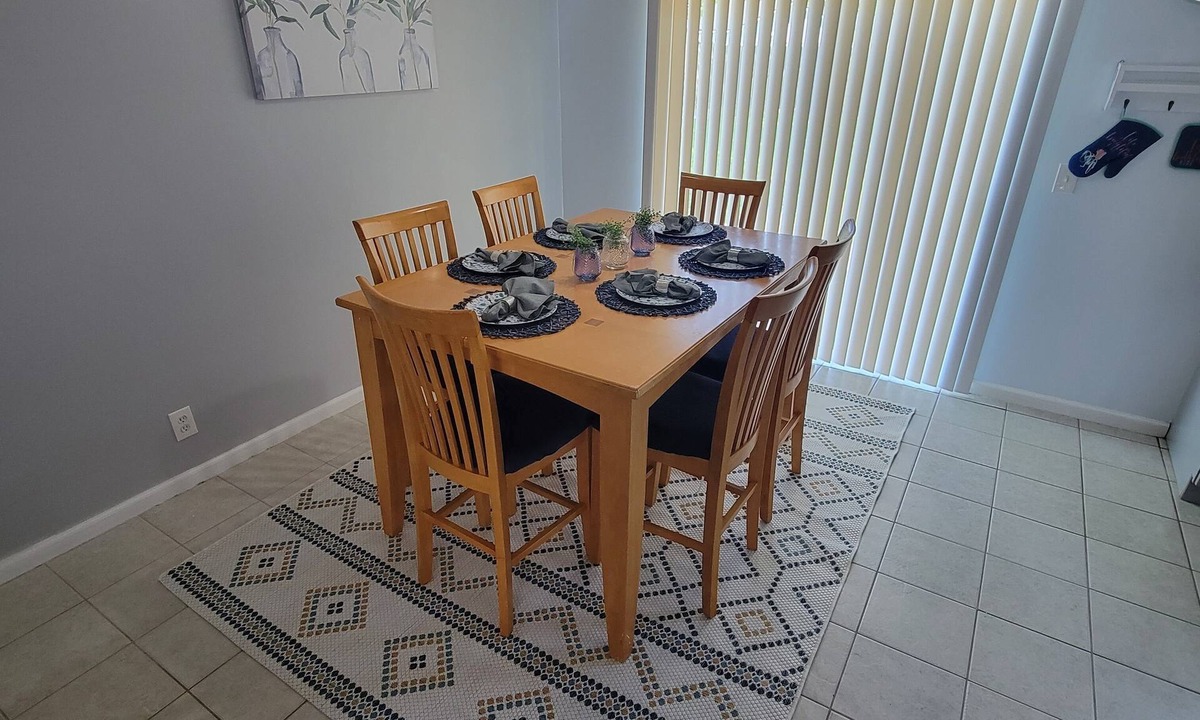 St. Marys House | Family-friendly, Less than 5 minutes from Kings Bay, water park huge backyard.