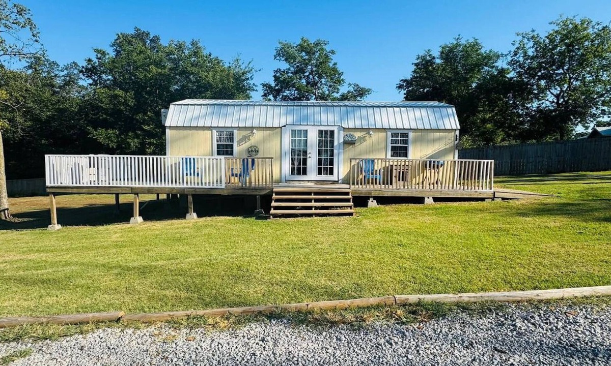Bushyhead Cabin | Family friendly, Spacious country setting near Lakes. roomy parking.
