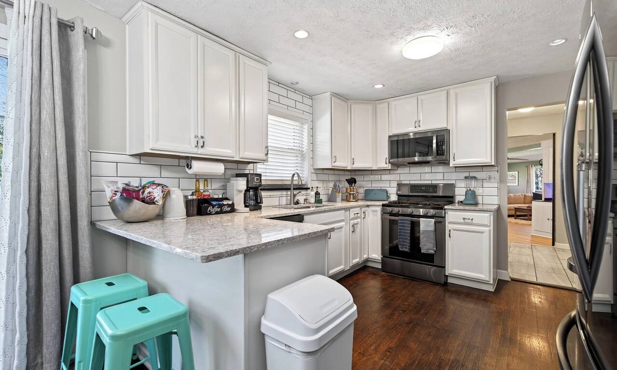 Beavercreek House | Family Getaway, Game Room, 4 Bed Room