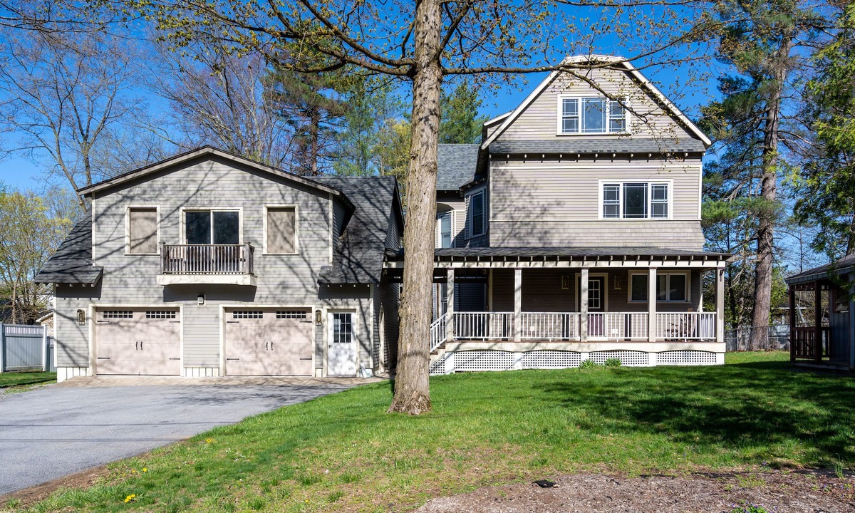Saratoga Springs Apartment | Farmhouse near Downtown & Spa State Park