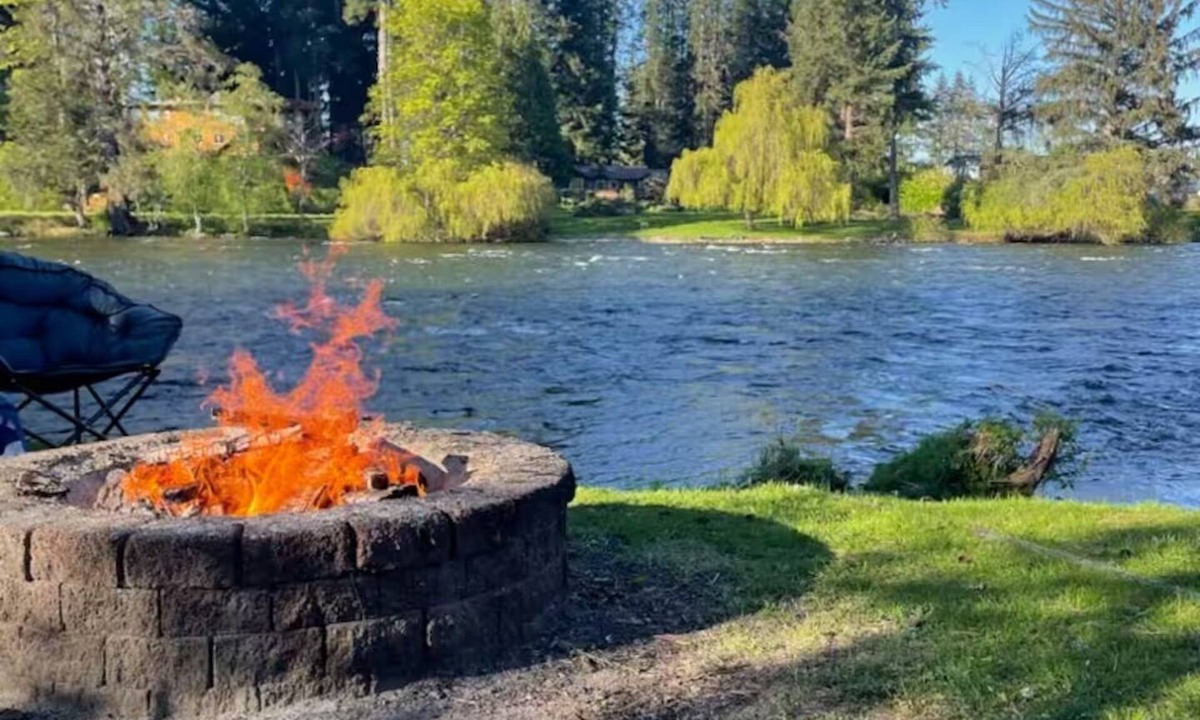 Campbell River Condo | Fish from Your Doorstep | Luxury Riverfront Escape