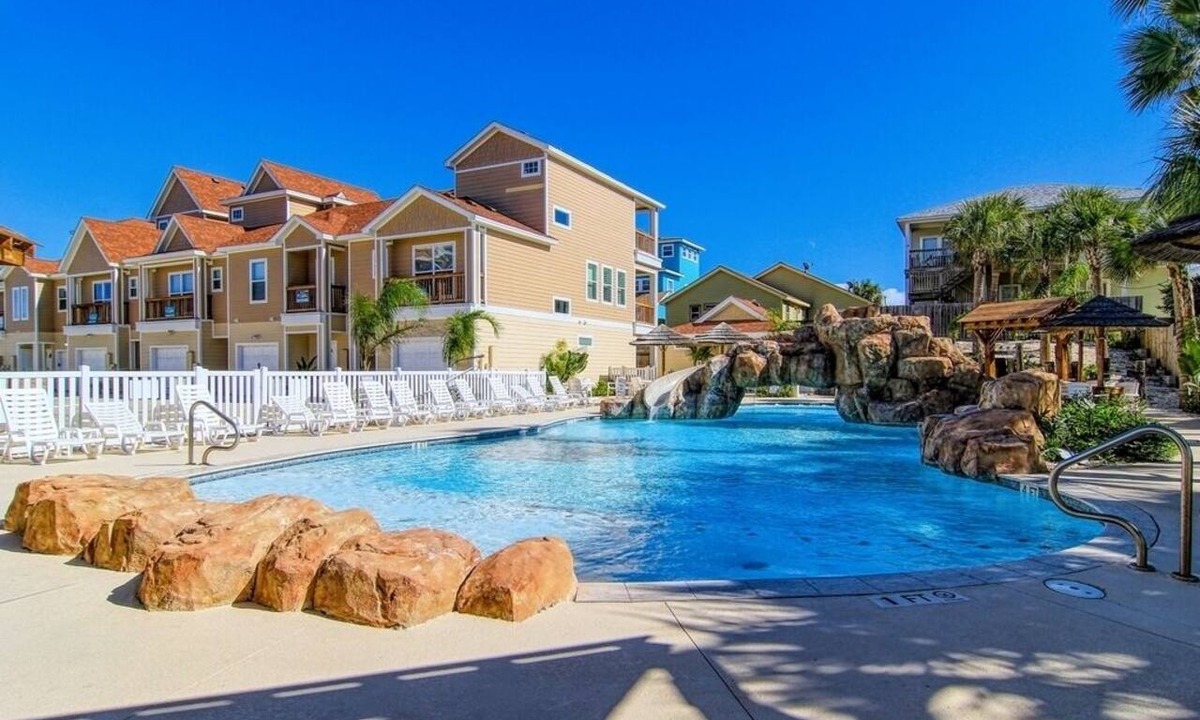 Port Aransas Condo | Flip Flops and Pop Tops by Silver Sands Vacation Rentals