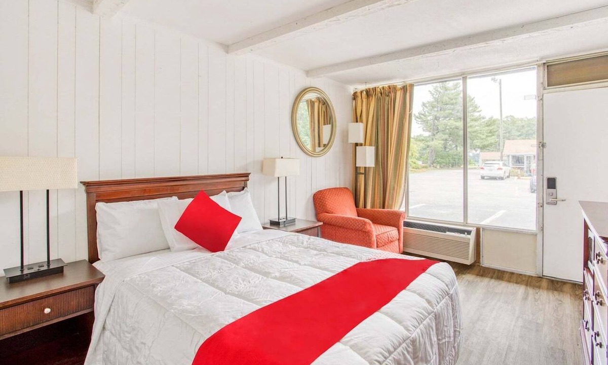 Kernersville Apartment | Full Bed|Smk|Kernersville NC